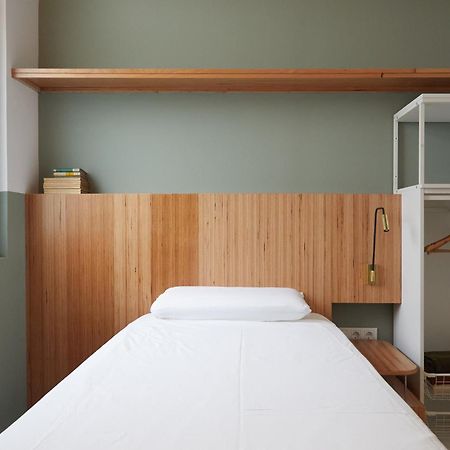 Ola Living Hostal Tetuan Madrid Luaran gambar