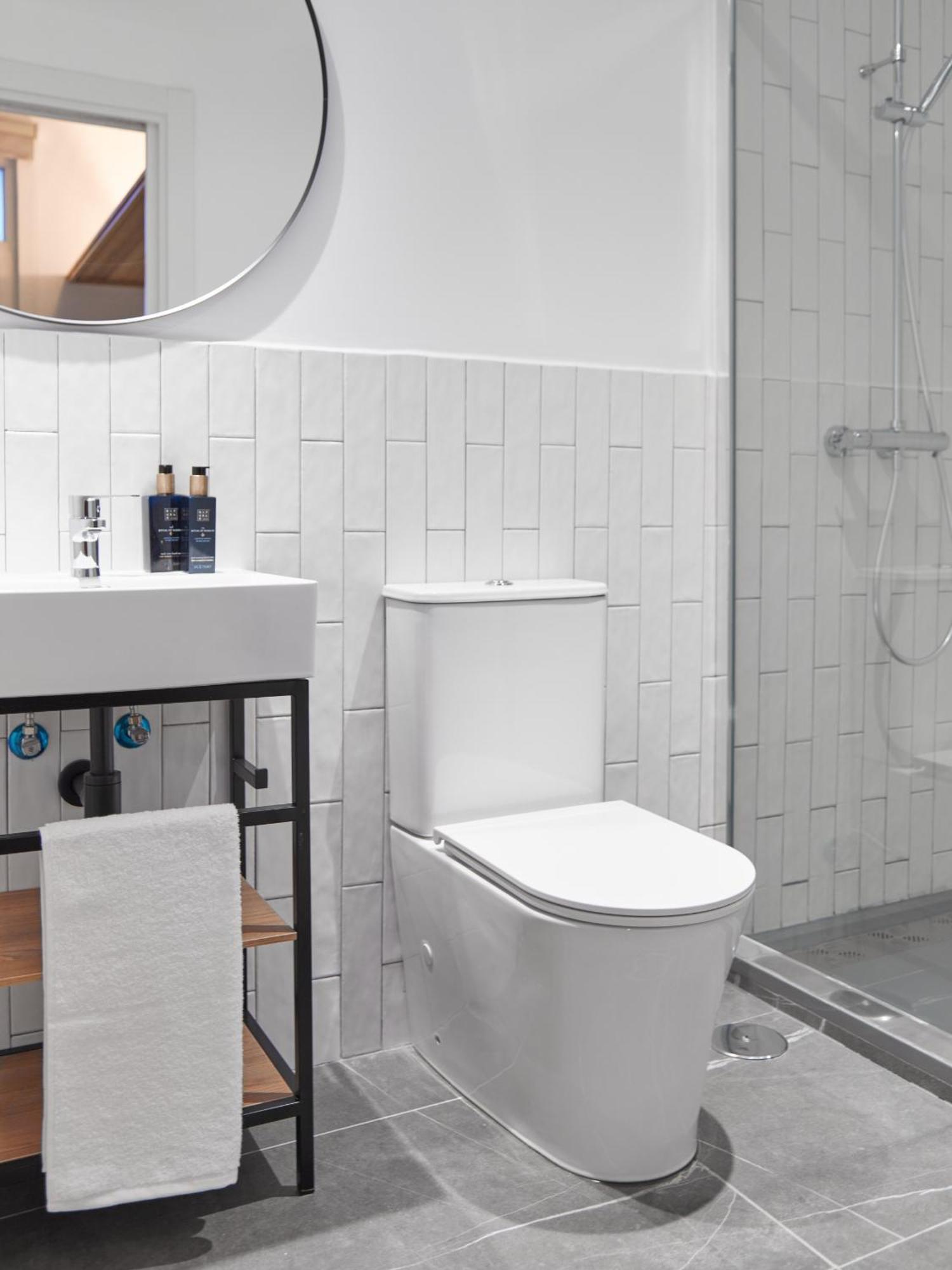 Ola Living Hostal Tetuan Madrid Luaran gambar