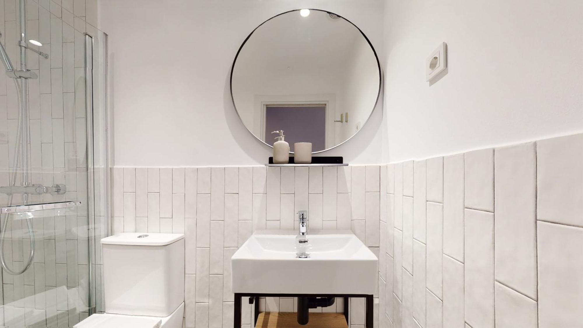 Ola Living Hostal Tetuan Madrid Luaran gambar