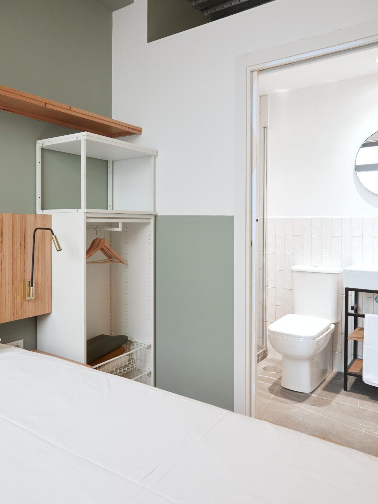 Ola Living Hostal Tetuan Madrid Luaran gambar