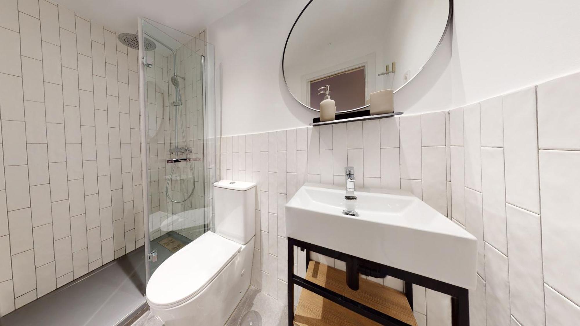 Ola Living Hostal Tetuan Madrid Luaran gambar