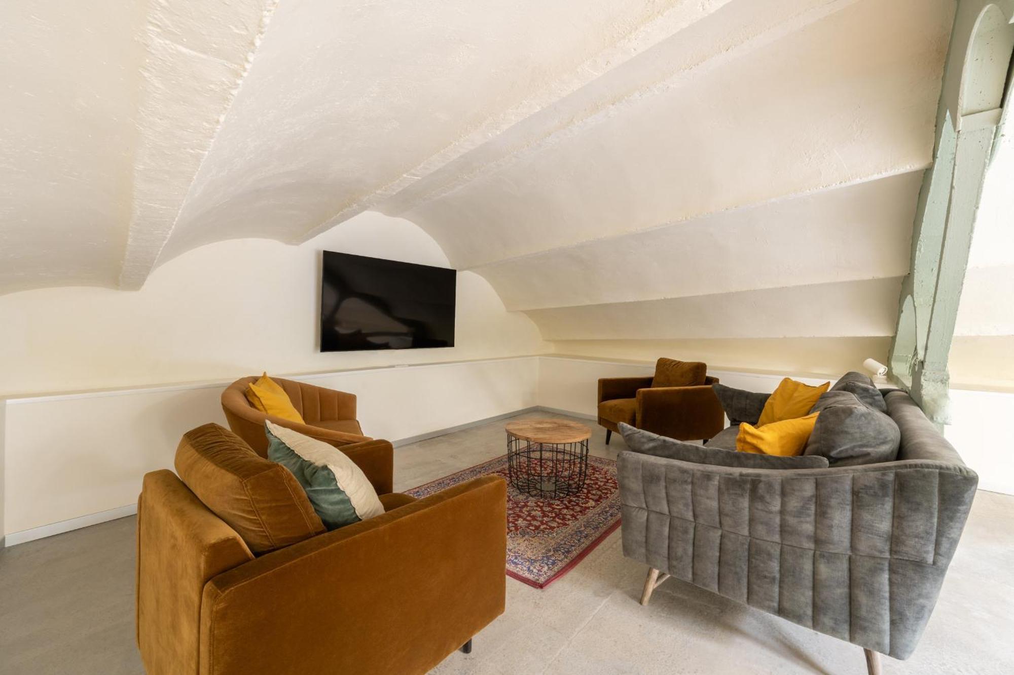 Ola Living Hostal Tetuan Madrid Luaran gambar